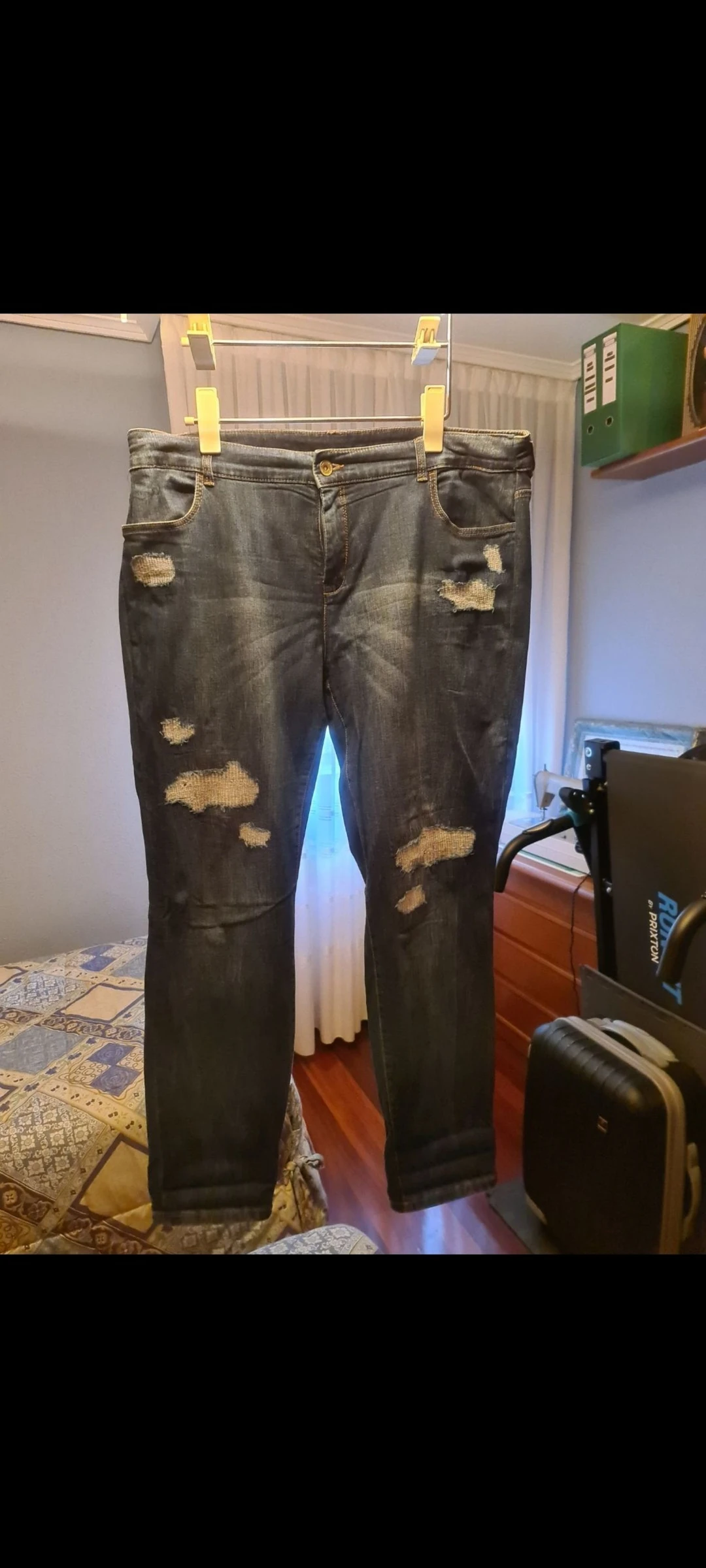 Pantalon desgastado